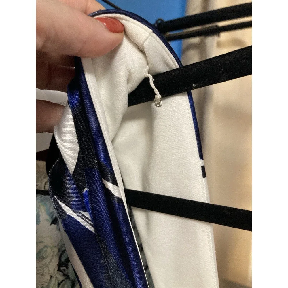 Jones New York Women’s Size 14 Dress Sleeveless Layered ruffle Blue Black Floral - Picture 4 of 9